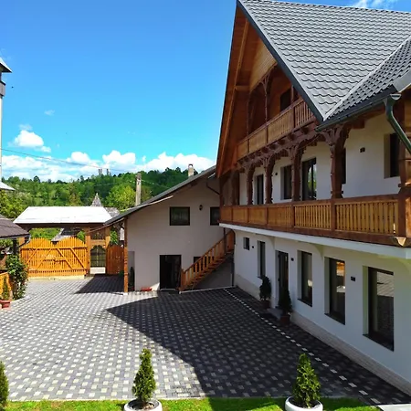 Pensiunea Maramu Farm stay Breb