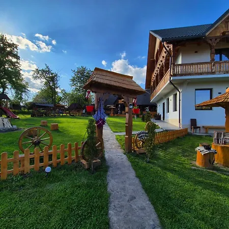 Farm stay Pensiunea Maramu *